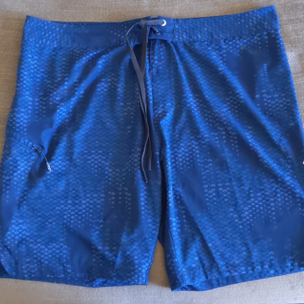 Under armour board short